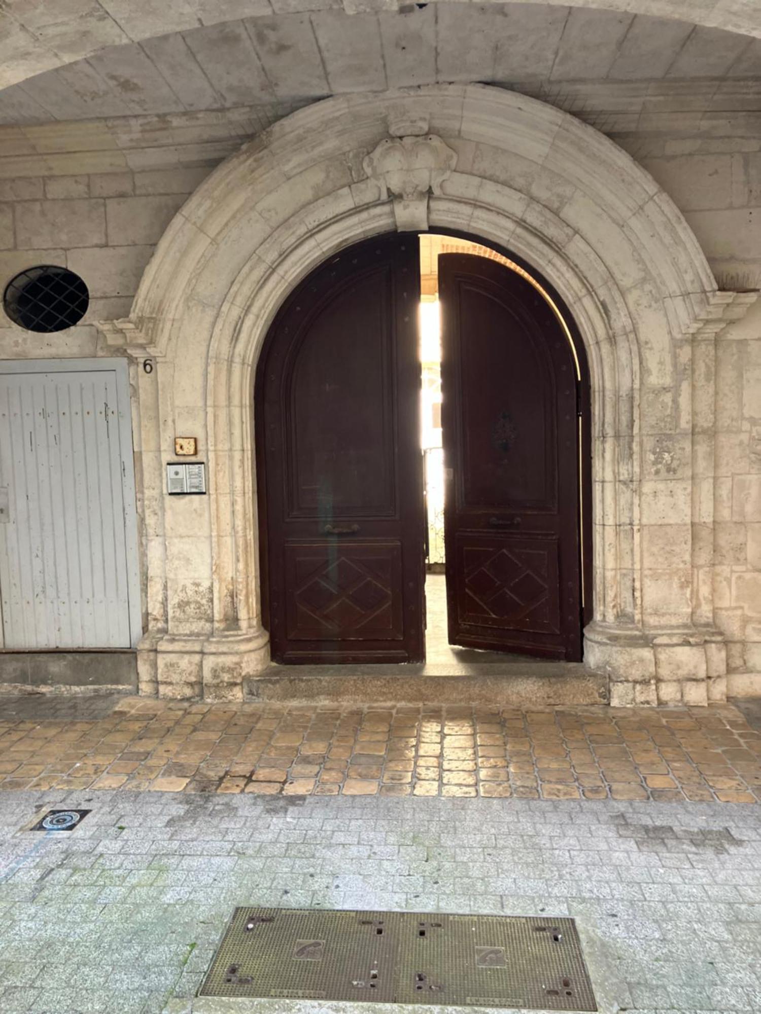 Chambre Dans Hotel Particulier 18E Siecle Hyper Centre La Rochelle La Rochelle  Extérieur photo